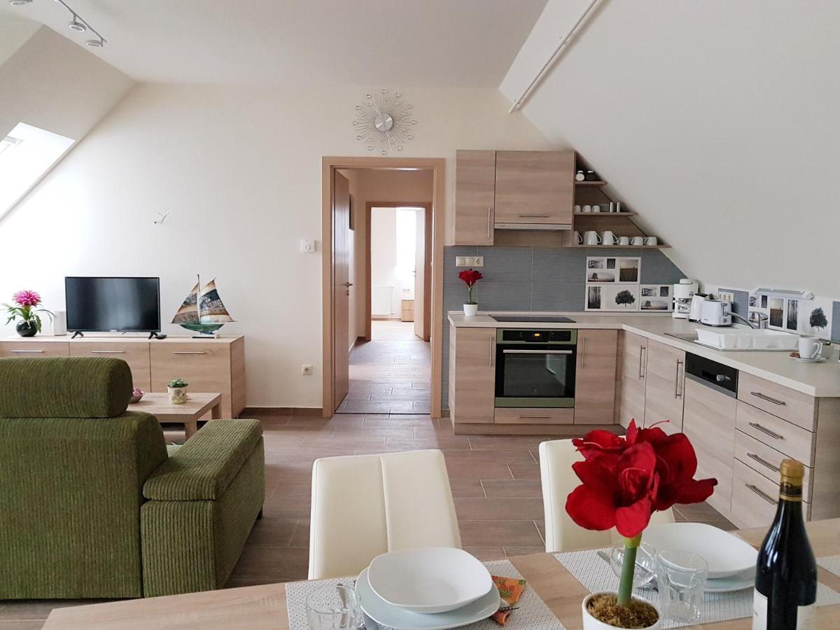 Silver Lodge Apartments Эгер Экстерьер фото