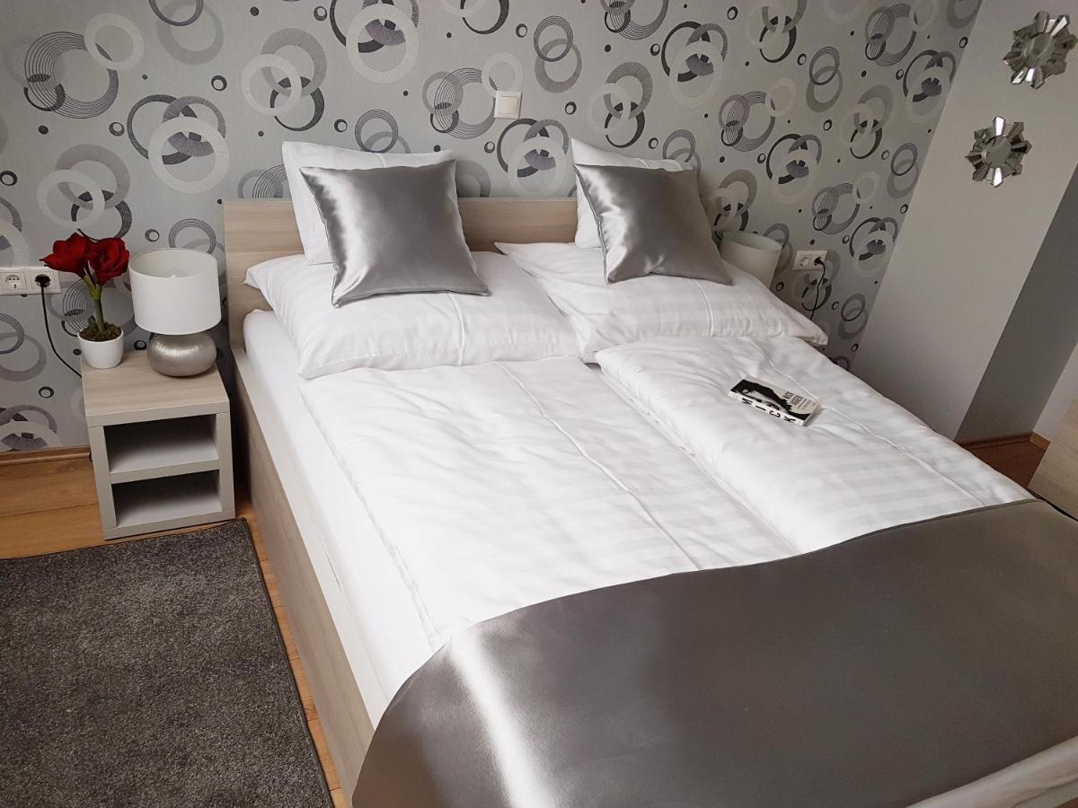 Silver Lodge Apartments Эгер Экстерьер фото