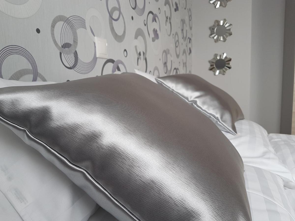 Silver Lodge Apartments Эгер Экстерьер фото