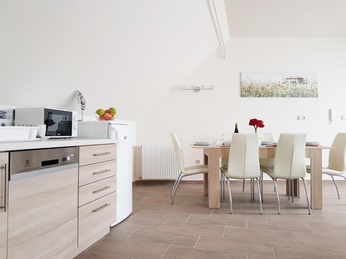 Silver Lodge Apartments Эгер Экстерьер фото