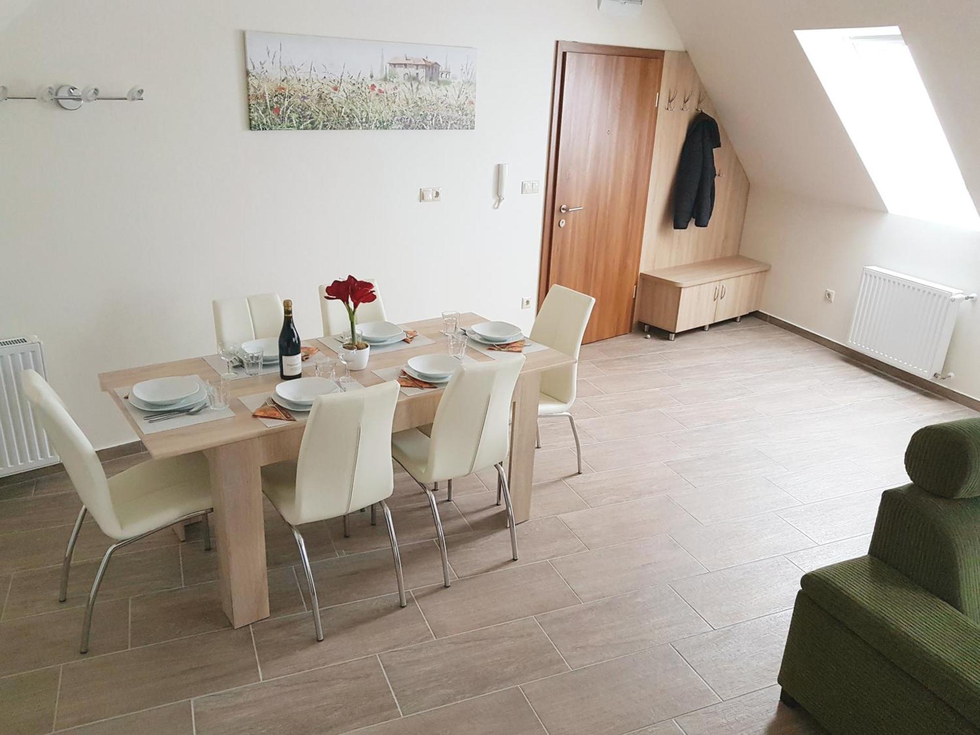 Silver Lodge Apartments Эгер Номер фото