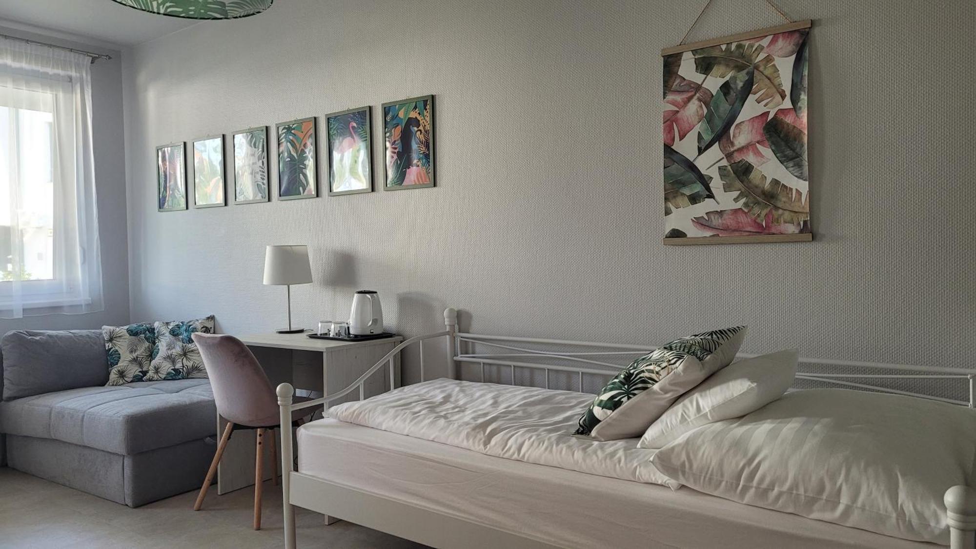 Silver Lodge Apartments Эгер Экстерьер фото